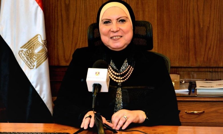نيفين جامع
