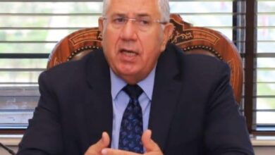 وزير الزراعه