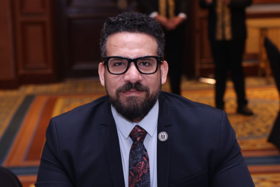 هشام العيسوي،