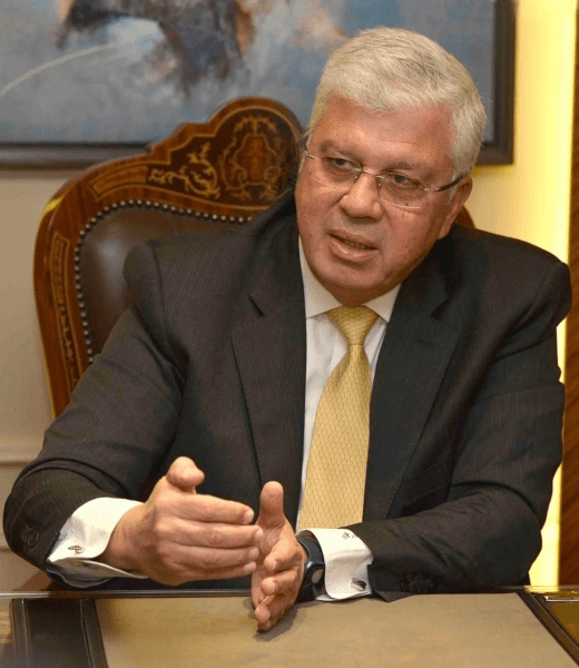 أيمن عاشور