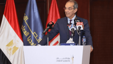 وزير الاتصالات يشهد تخريج الدفعة الأولى من برنامج القانون والتكنولوجيا