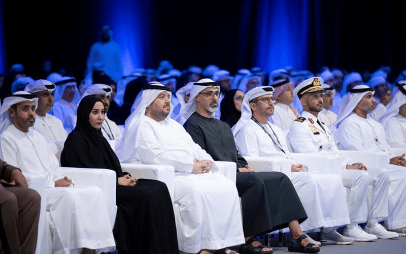 خالد بن محمد بن زايد يشهد حفل تخريج الدفعة الأولى من أكاديمية أبوظبي البحرية