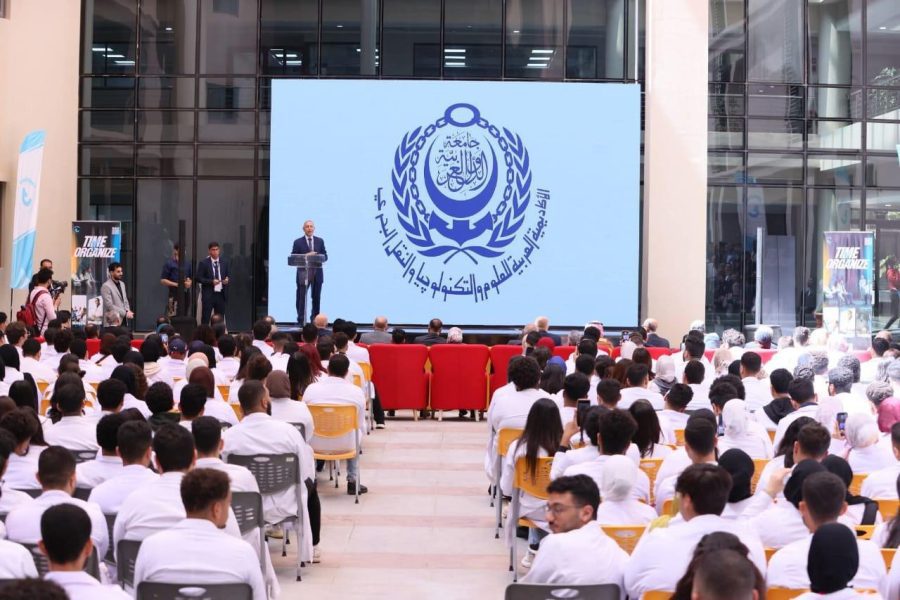 طب بشري الأكاديمية البحريه تستوفي معايير(GMC
