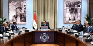 رئيس الوزراء: تجهيز الشركات الحكومية للطرح في البورصة المصرية