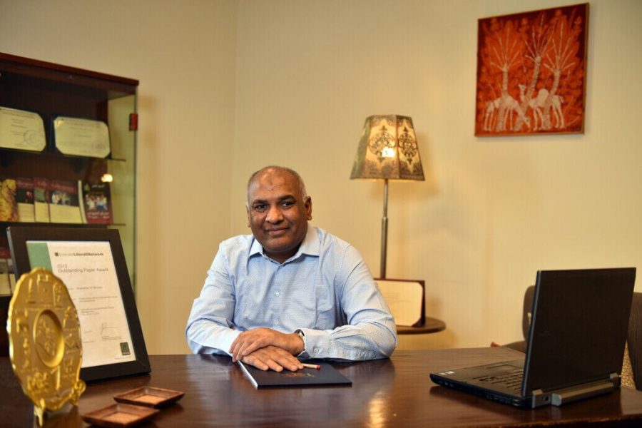 أستاذ بالجامعة الأمريكية يشارك في دراسة عالمية